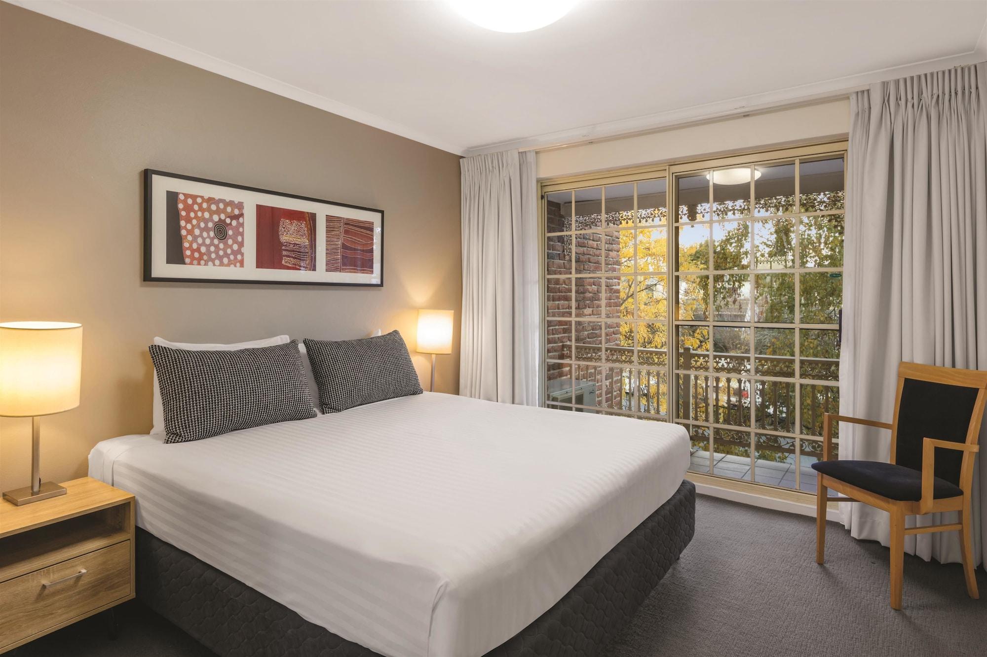 Adina Serviced Apartments Canberra Kingston מראה חיצוני תמונה