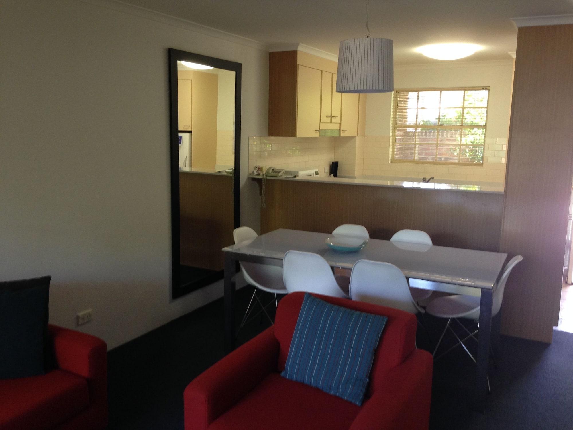 Adina Serviced Apartments Canberra Kingston מראה חיצוני תמונה