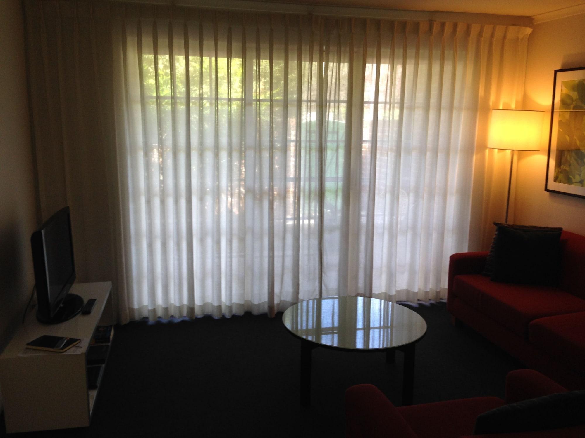 Adina Serviced Apartments Canberra Kingston מראה חיצוני תמונה