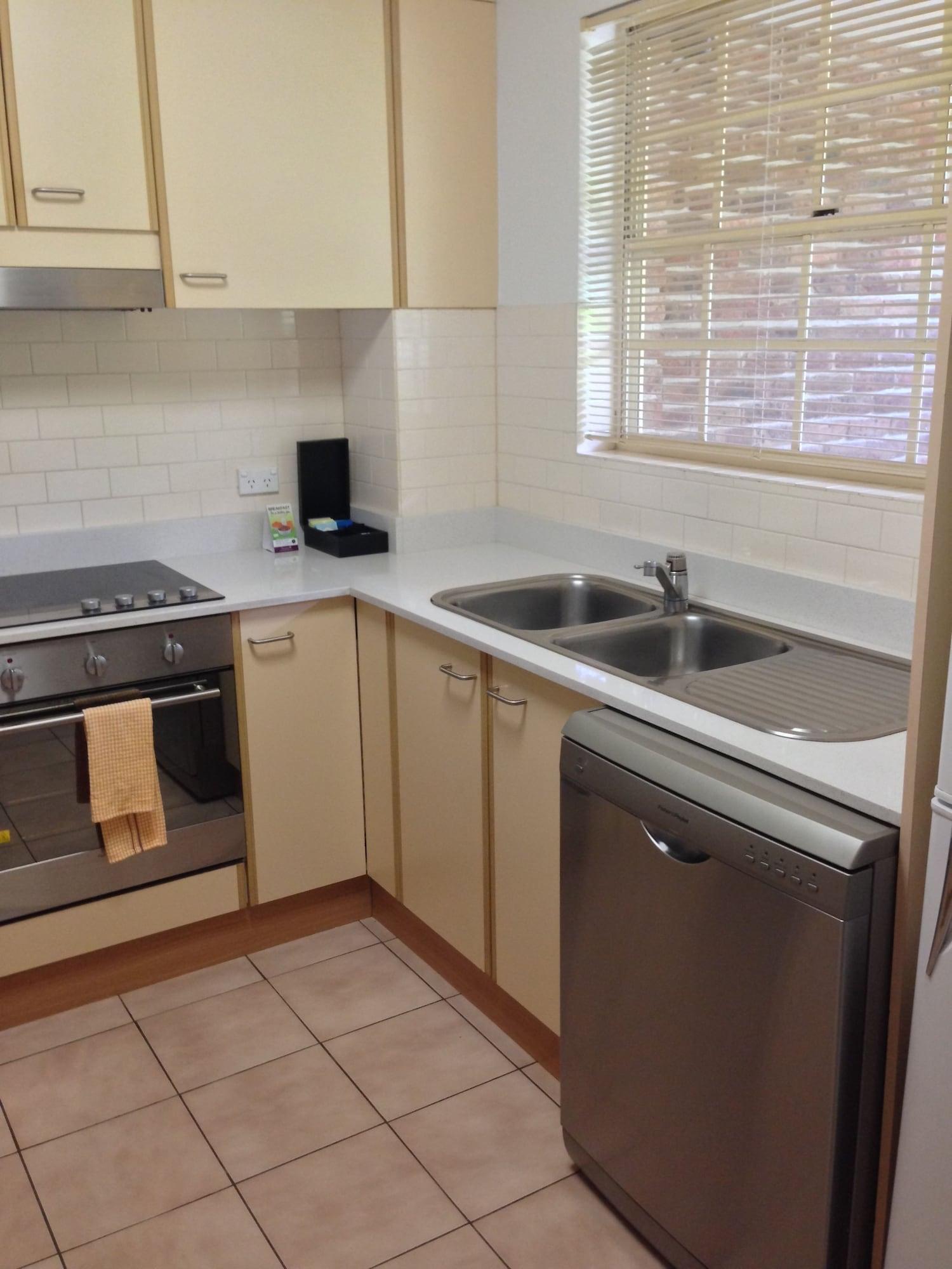 Adina Serviced Apartments Canberra Kingston מראה חיצוני תמונה