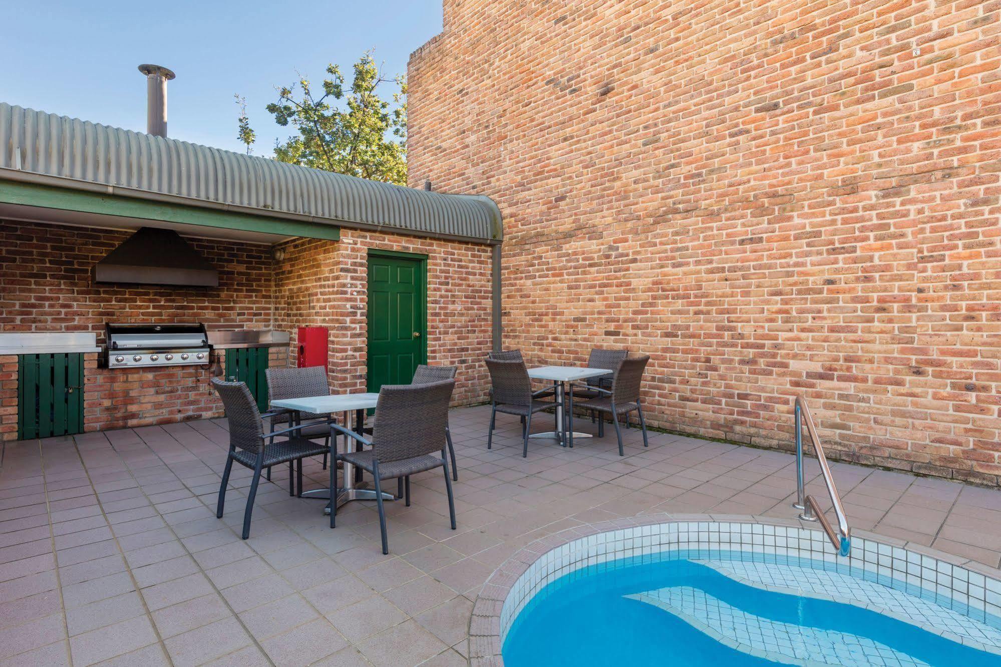 Adina Serviced Apartments Canberra Kingston מראה חיצוני תמונה